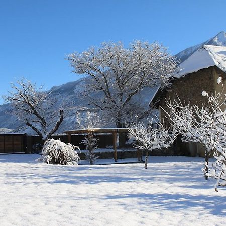 Chambres D'Hotes Les Peschiers 沙托鲁 外观 照片