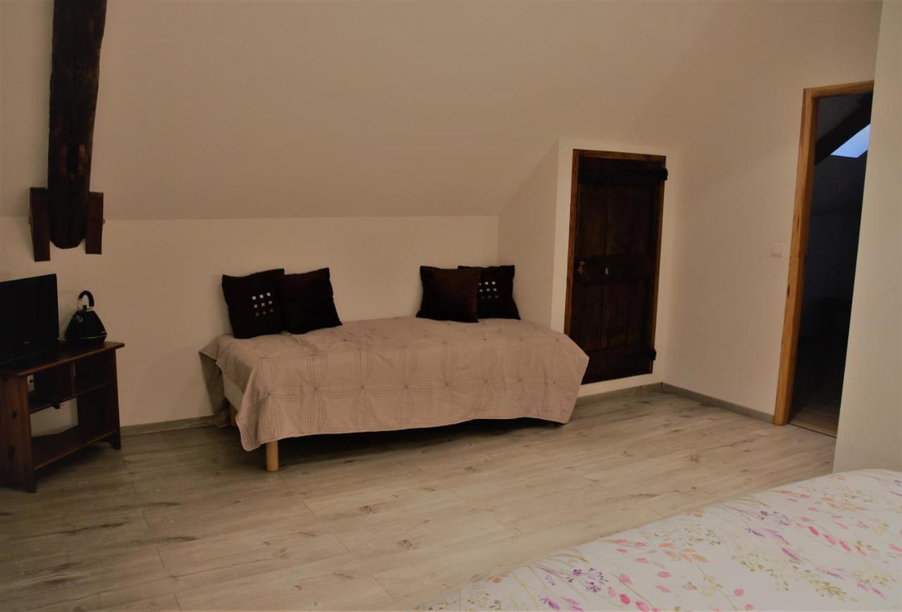 Chambres D'Hotes Les Peschiers 沙托鲁 外观 照片