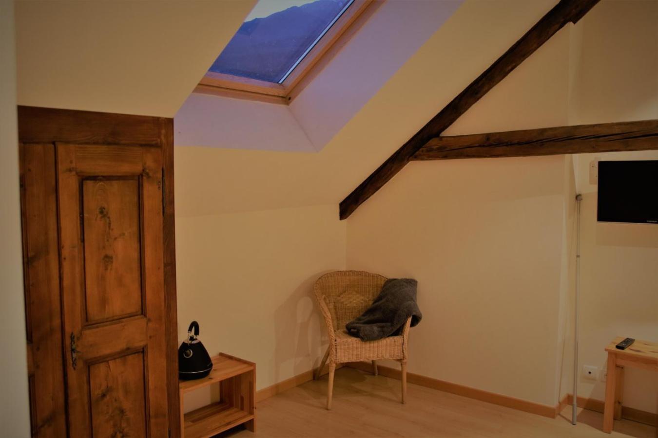 Chambres D'Hotes Les Peschiers 沙托鲁 外观 照片