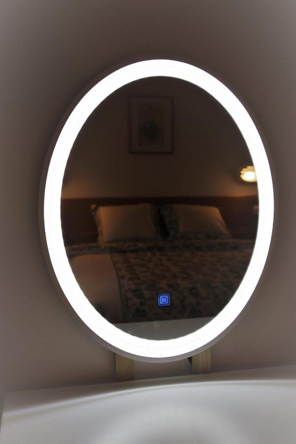 Chambres D'Hotes Les Peschiers 沙托鲁 外观 照片